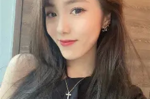 中年演员塌房天花板带亲闺女当出轨遮羞布
