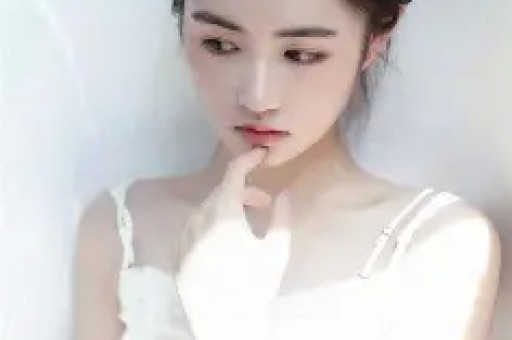 内娱男星‘绅士人设’崩塌剧组揩油被全网封禁！